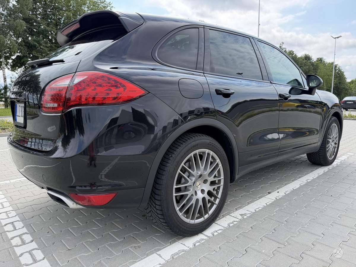 Porsche Cayenne - 6