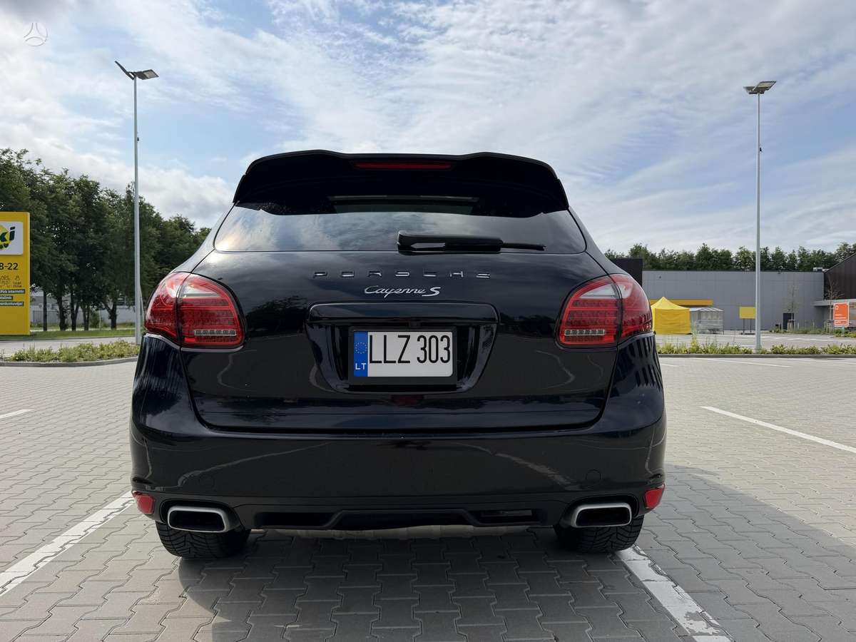 Porsche Cayenne - 7
