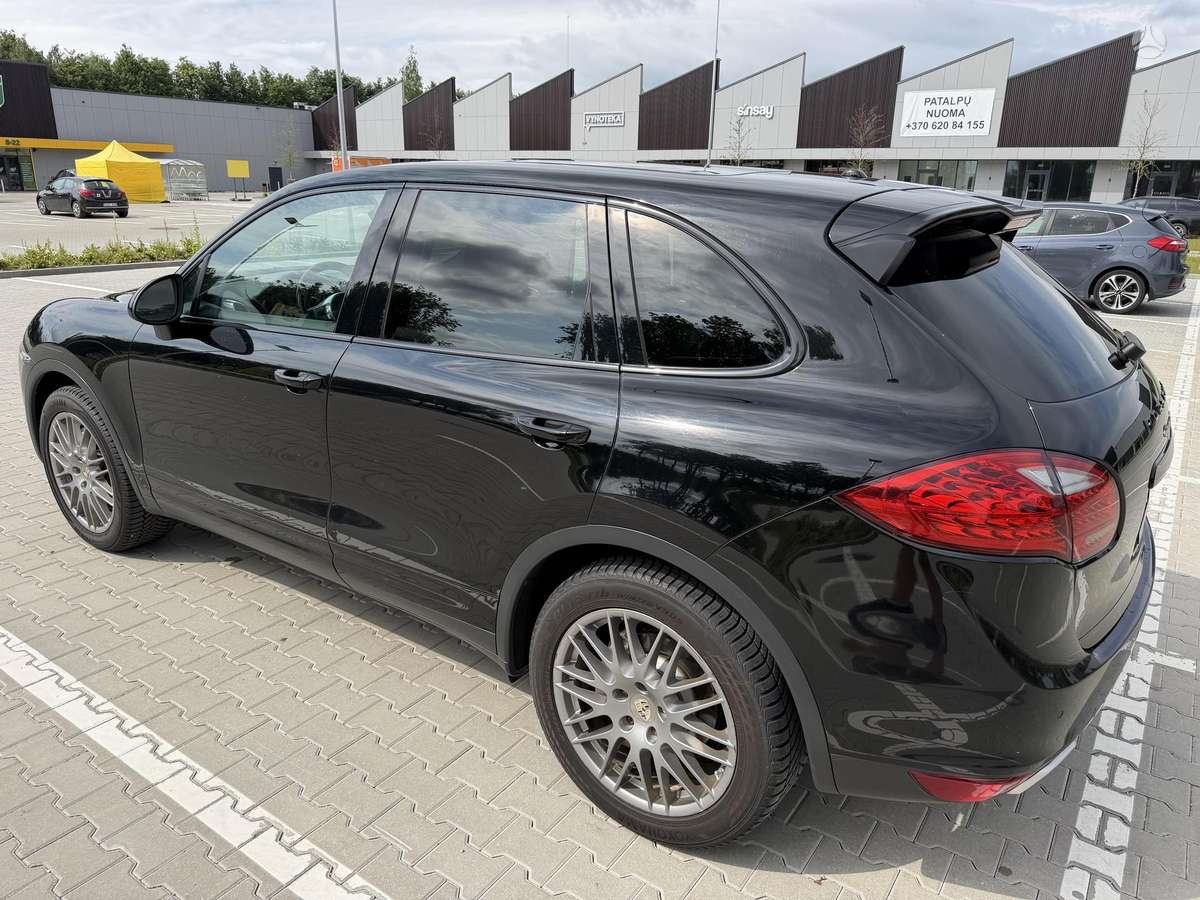 Porsche Cayenne - 9