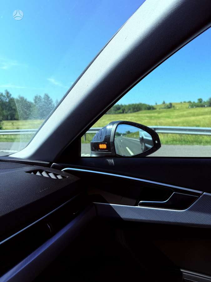 Audi A4, 2.0 l., Седан
