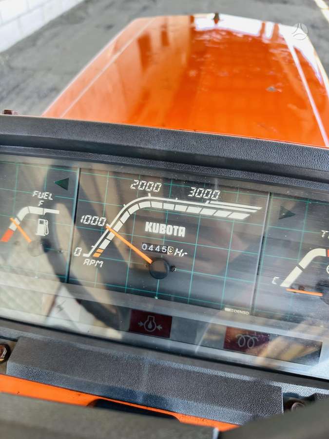 Kubota B1-15, тракторы