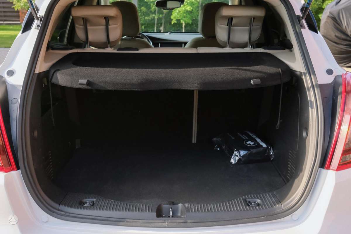 Buick Encore, 1.4 l., off-road / crossover