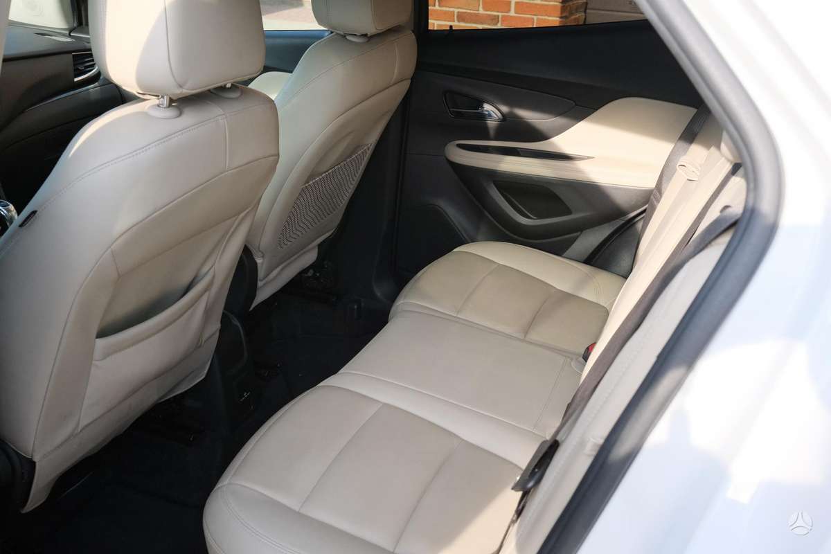 Buick Encore, 1.4 l., off-road / crossover