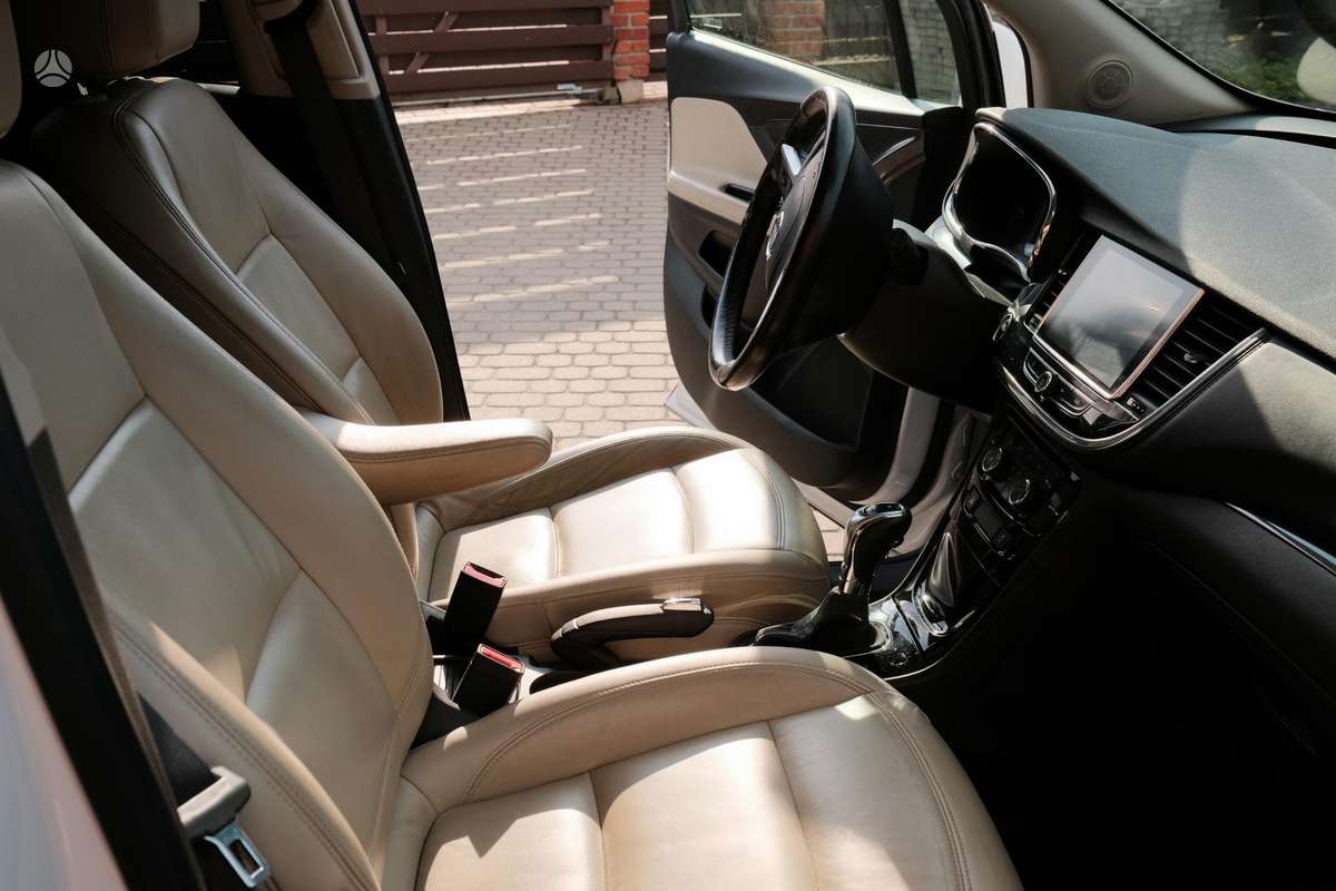 Buick Encore, 1.4 l., off-road / crossover