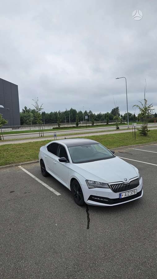 Skoda Superb, 2.0 l., Седан
