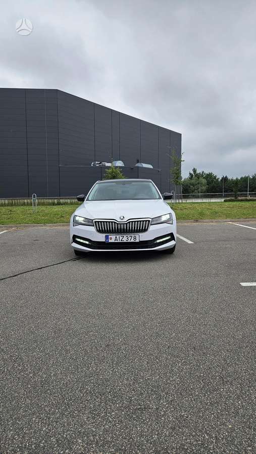 Skoda Superb, 2.0 l., Седан