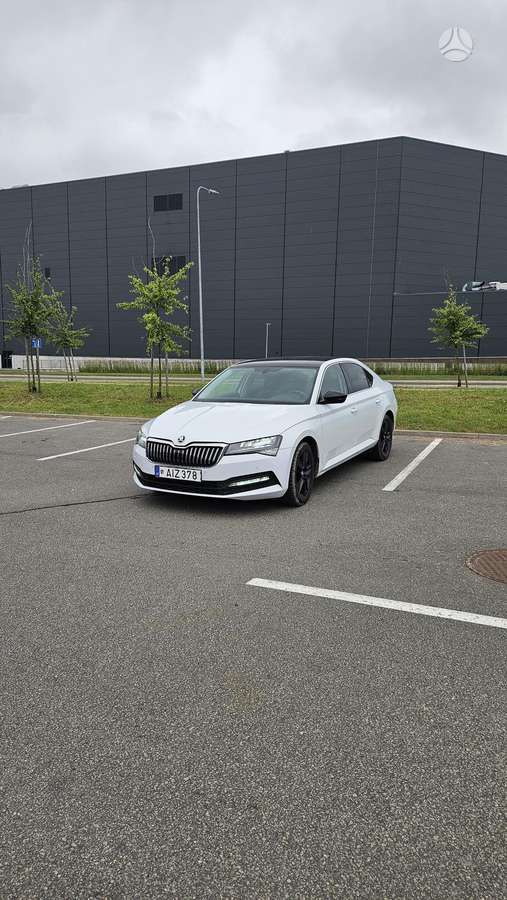 Skoda Superb, 2.0 l., Седан