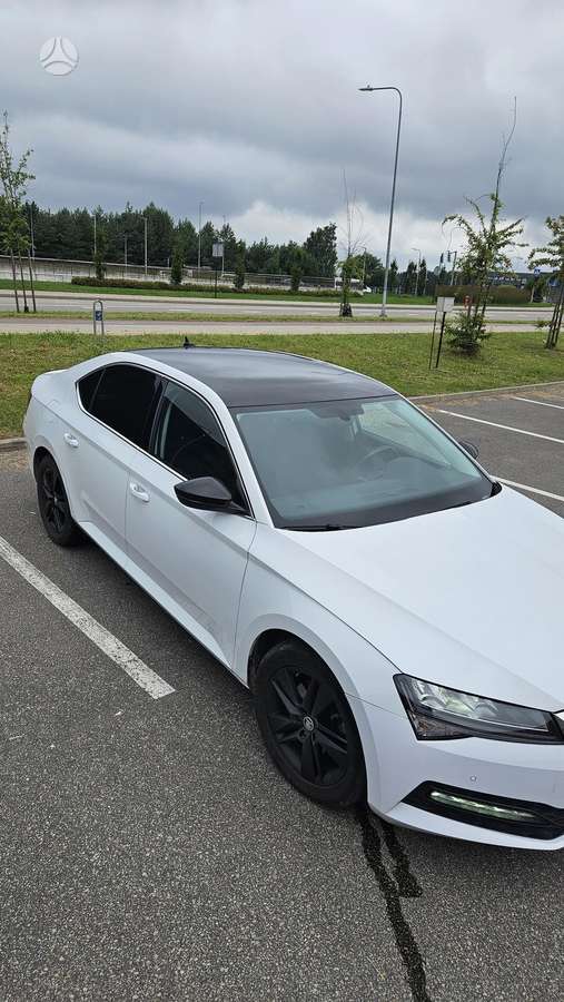Skoda Superb, 2.0 l., Седан