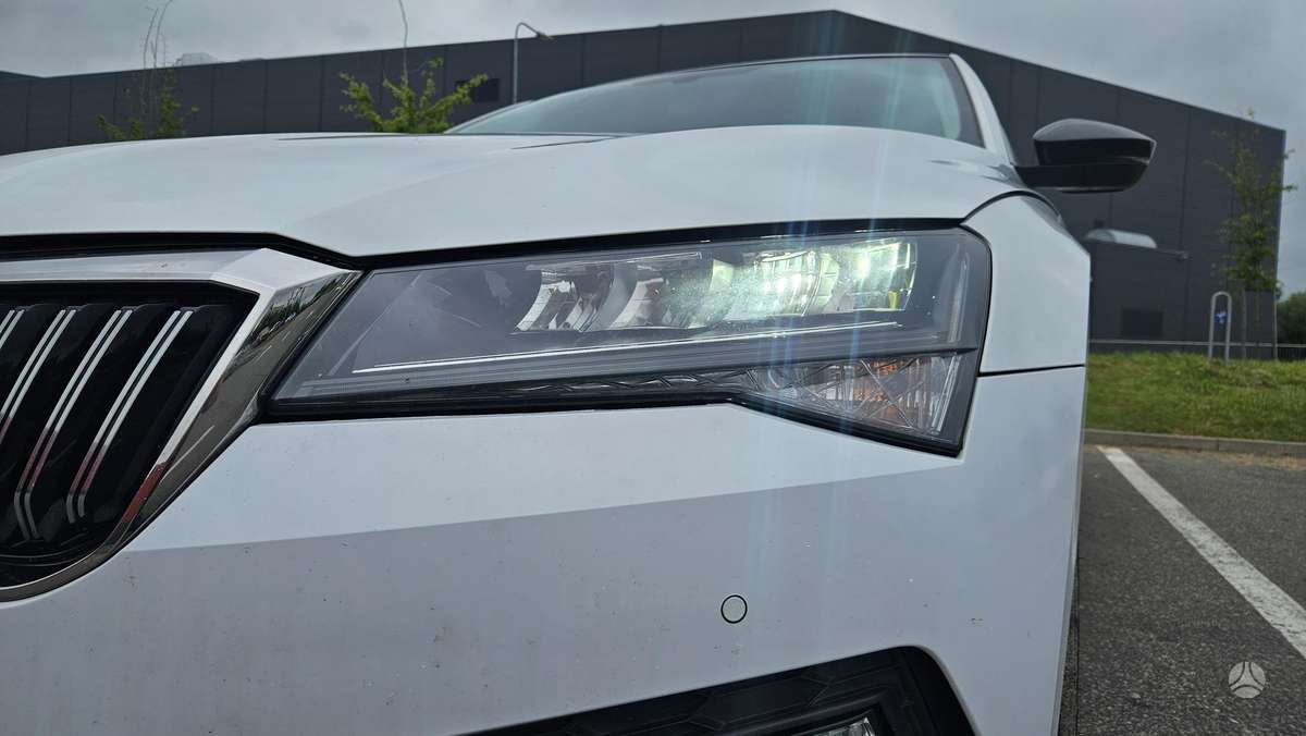 Skoda Superb, 2.0 l., Седан