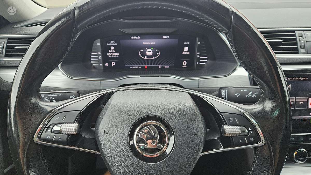 Skoda Superb, 2.0 l., Седан