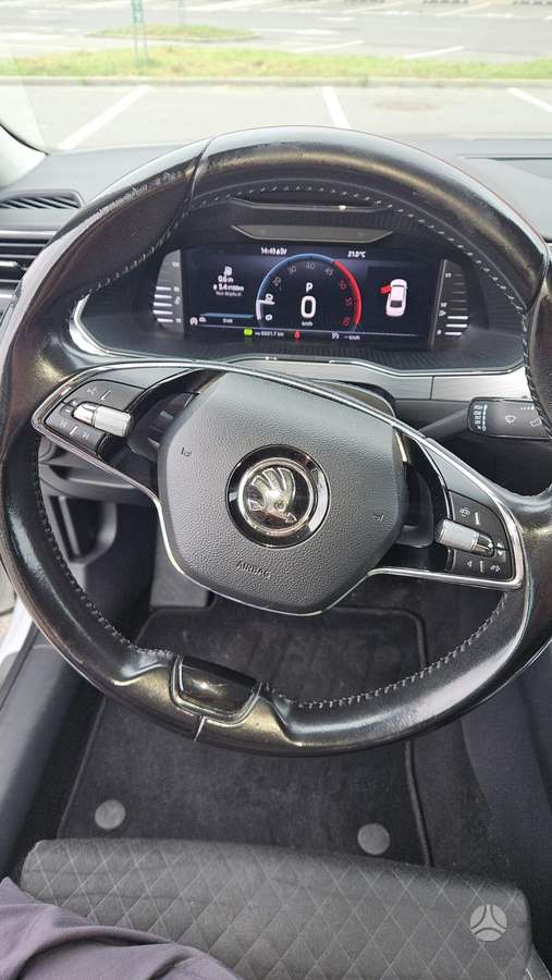 Skoda Superb, 2.0 l., Седан