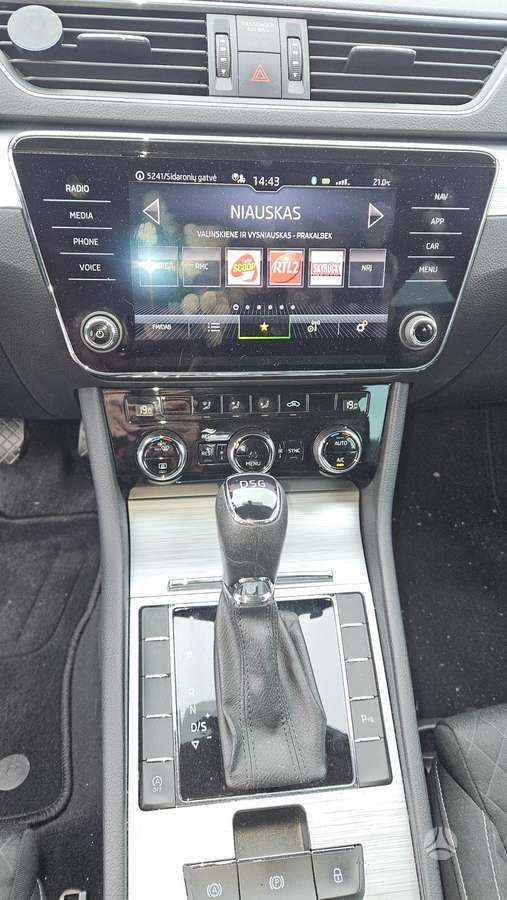 Skoda Superb, 2.0 l., Седан