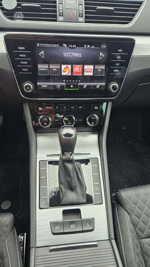 Skoda Superb, 2.0 l., Седан