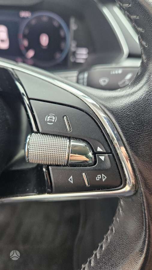 Skoda Superb, 2.0 l., Седан