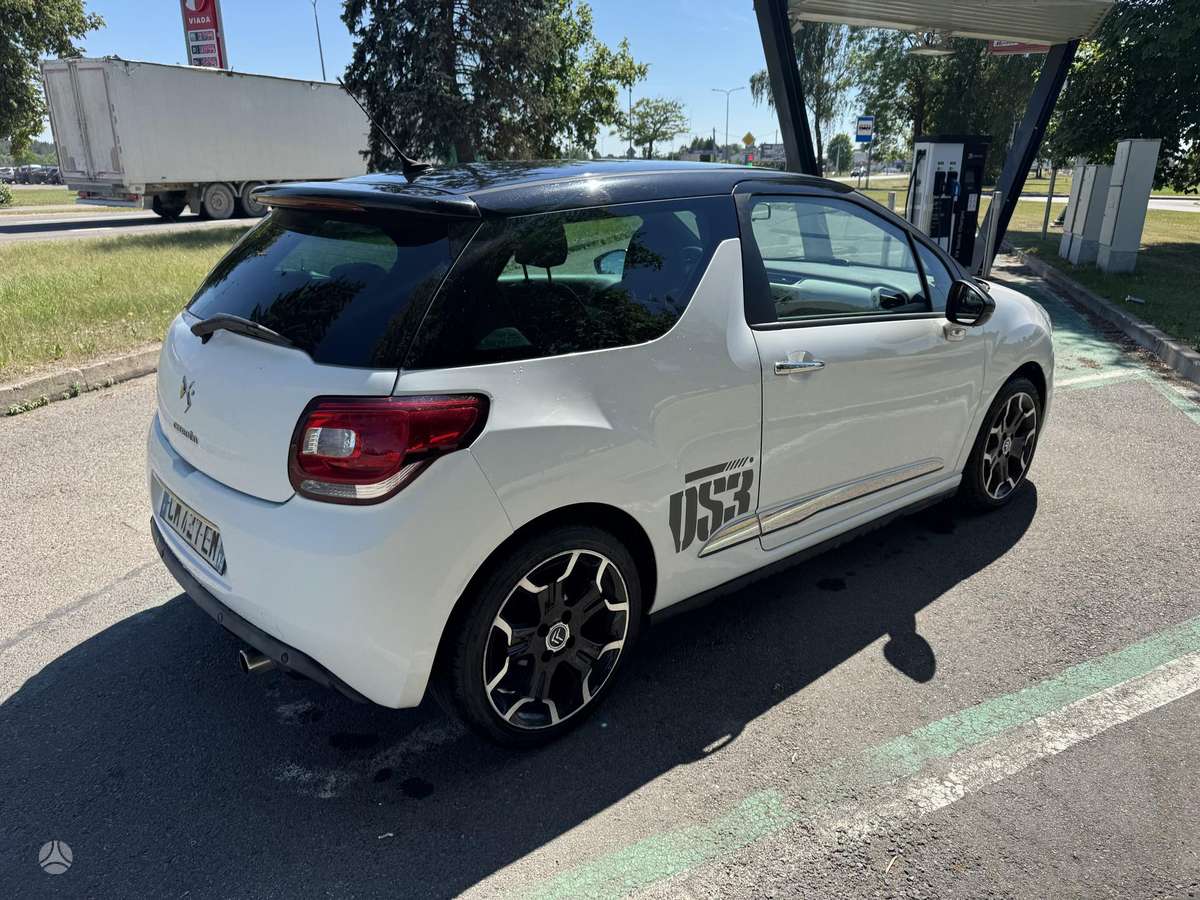 Citroen DS3, 1.6 l., Хэтчбек