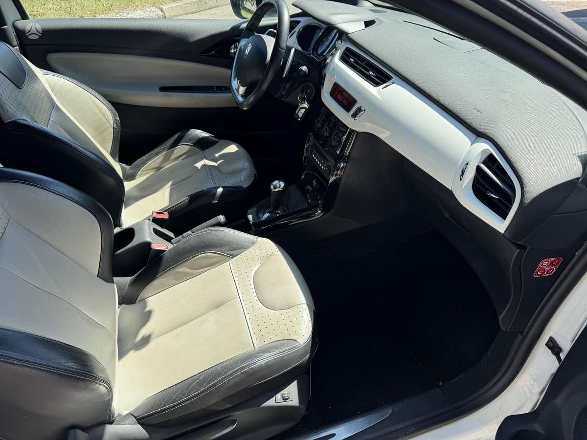 Citroen DS3, 1.6 l., hatchback