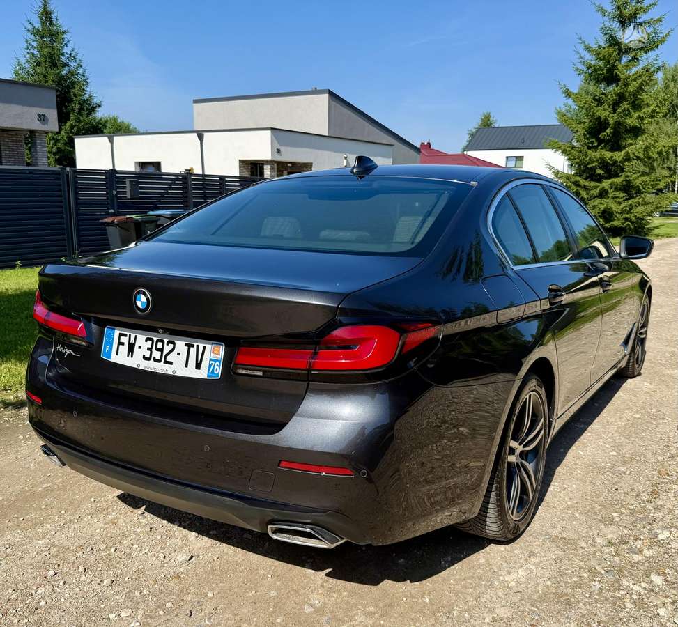 BMW 520, 2.0 l., Седан