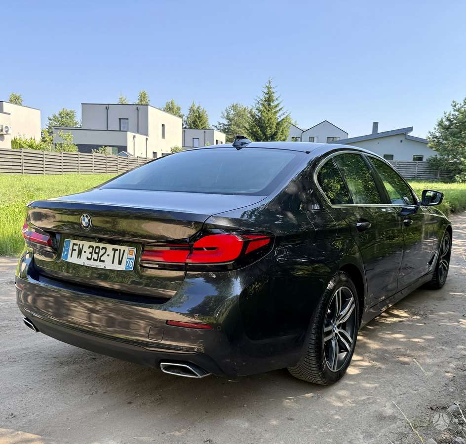 BMW 520, 2.0 l., Седан