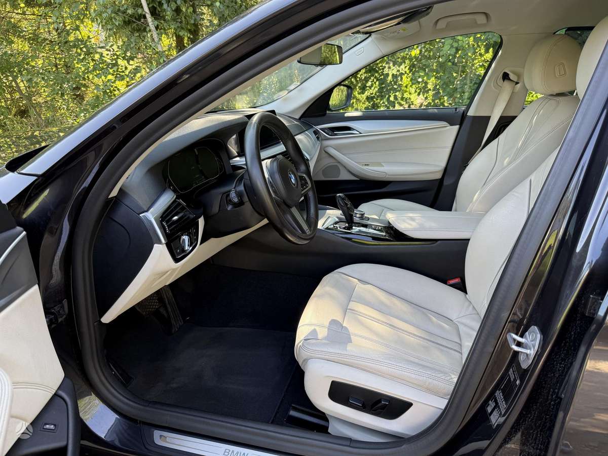 BMW 520, 2.0 l., Седан