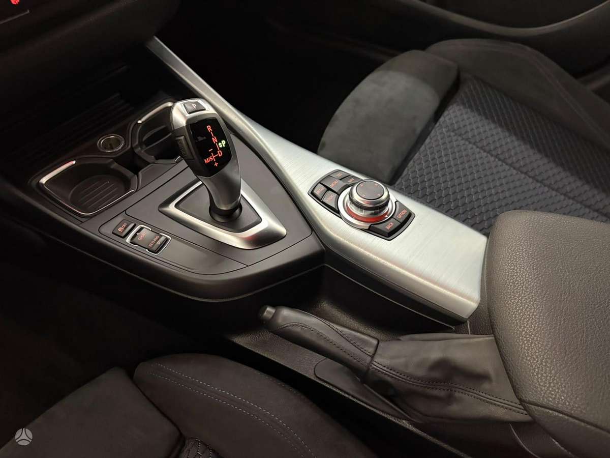 BMW 120, 2.0 l., Хэтчбек