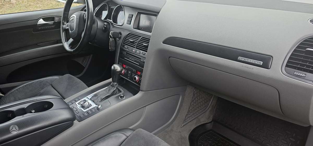 Audi Q7, 3.0 l., Внедорожник / Кроссовер