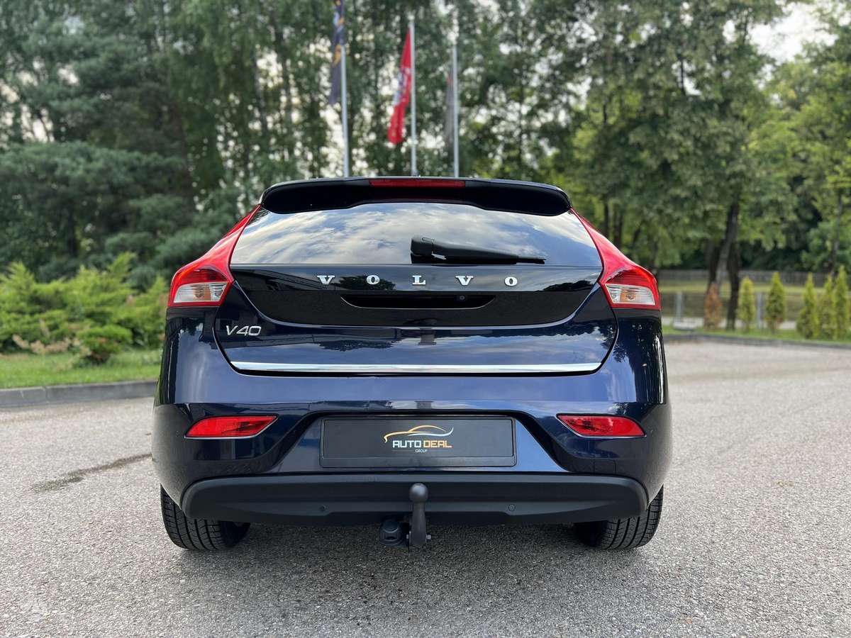 Volvo V40, 2.0 l., Хэтчбек