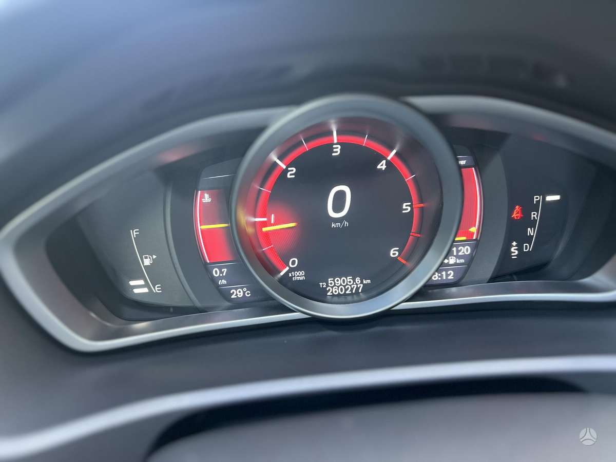 Volvo V40, 2.0 l., Хэтчбек