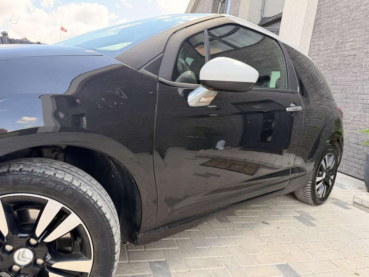 Citroen DS3, 1.6 l., Хэтчбек