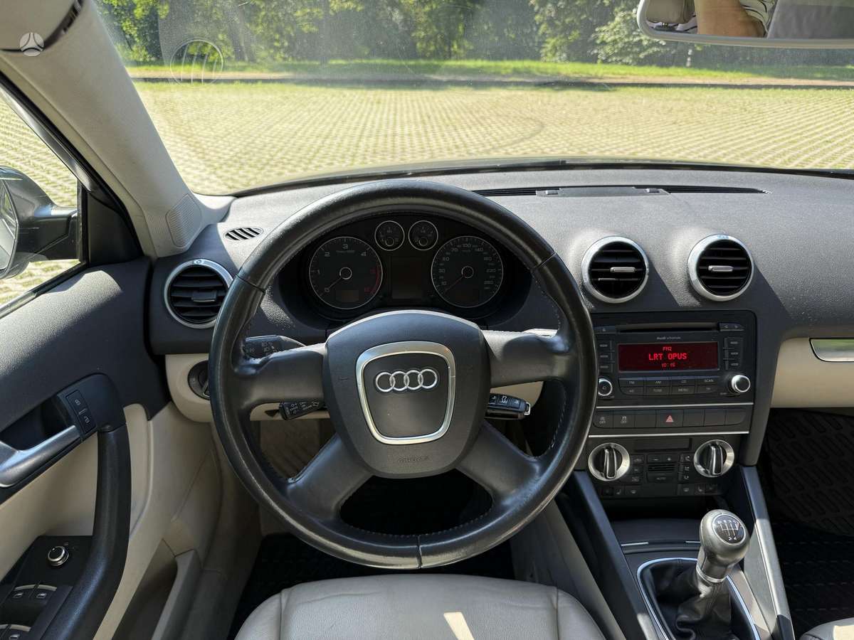 Audi A3, 1.6 l., Хэтчбек