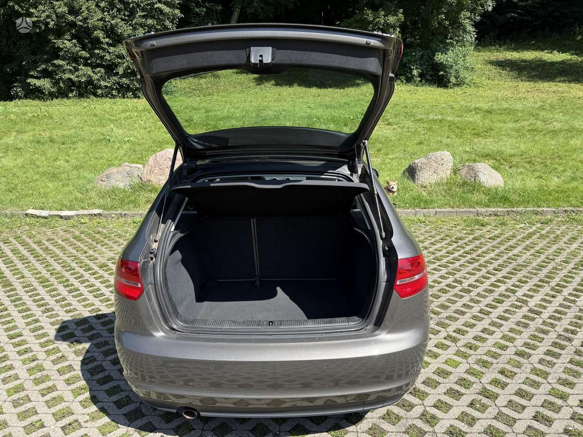 Audi A3, 1.6 l., Хэтчбек