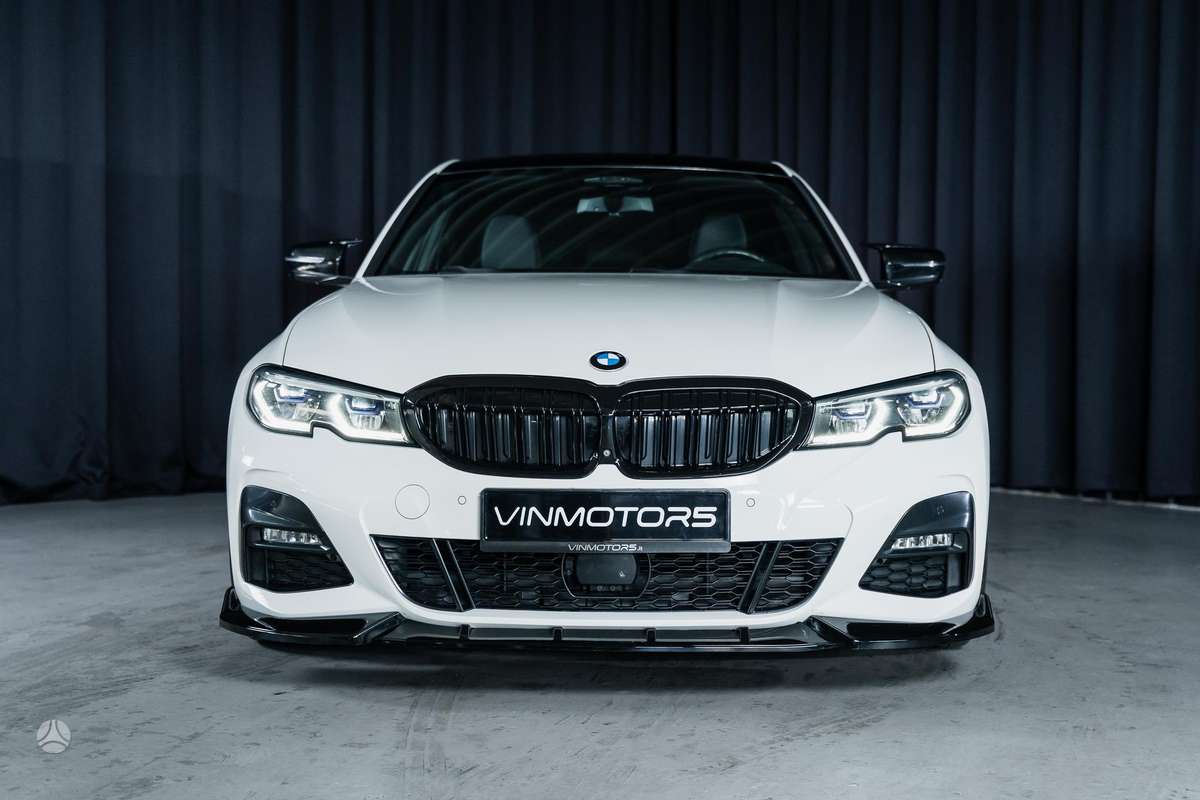 BMW 330, 2.0 l., Седан