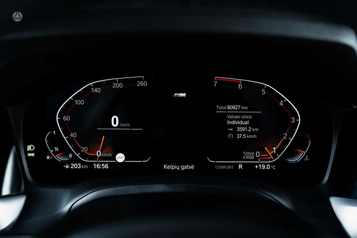 BMW 330, 2.0 l., Седан