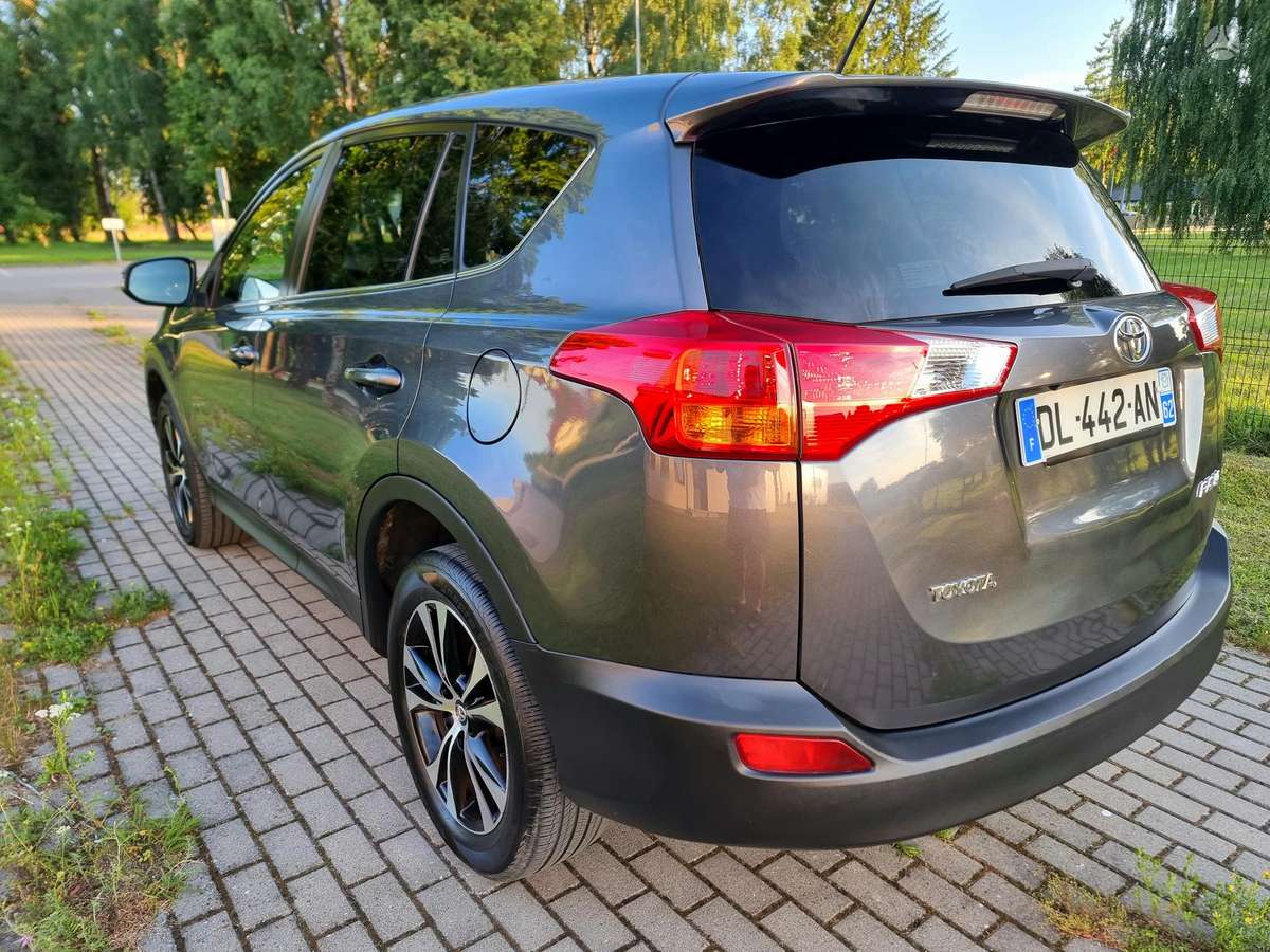 Toyota RAV4 - 7