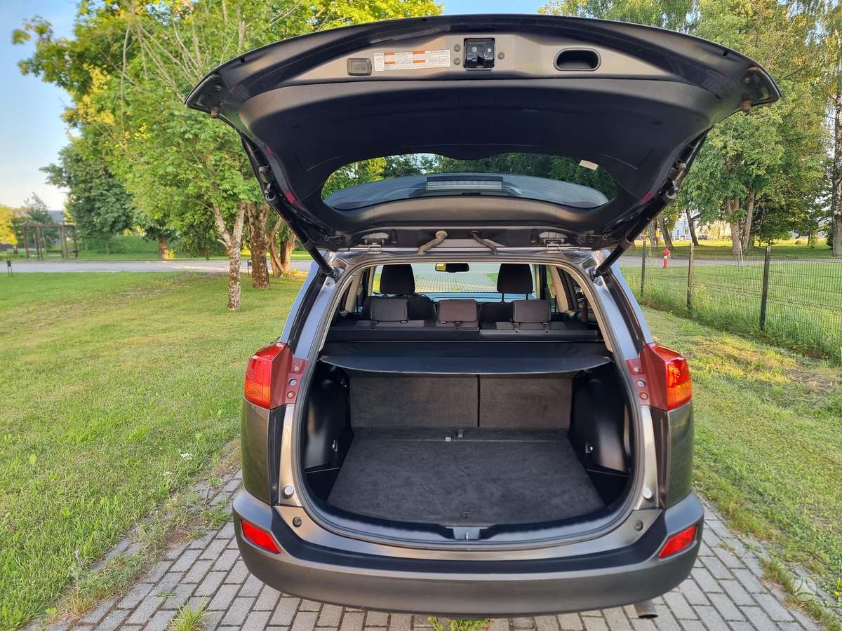 Toyota RAV4 - 9
