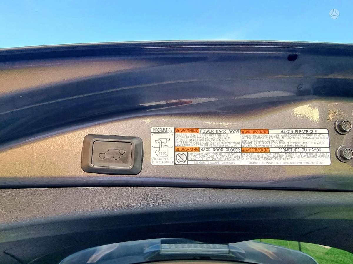 Toyota RAV4 - 10