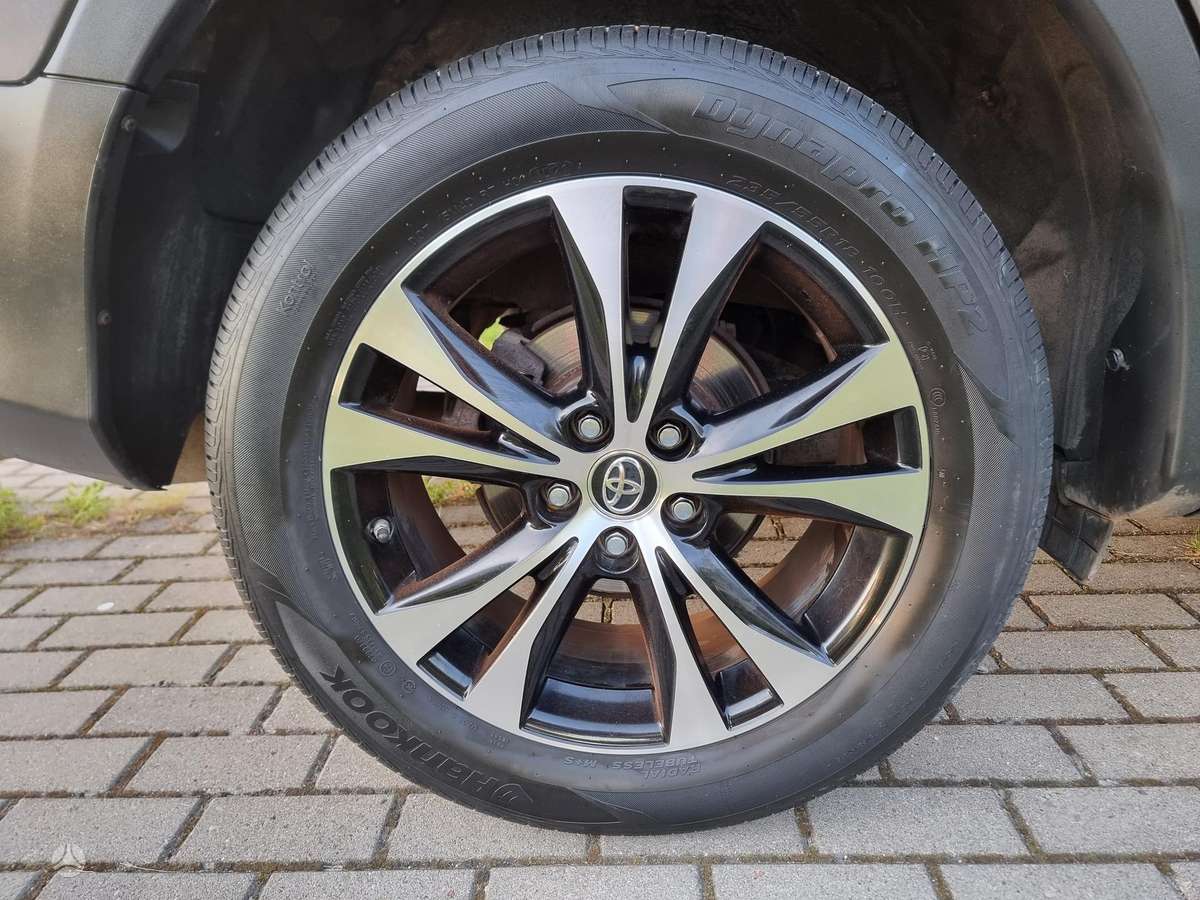 Toyota RAV4 - 12