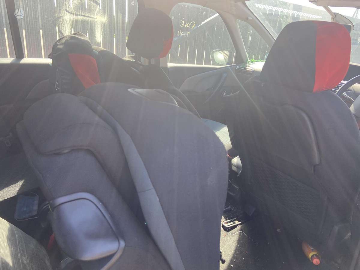 Citroen Grand C4 Picasso dalimis