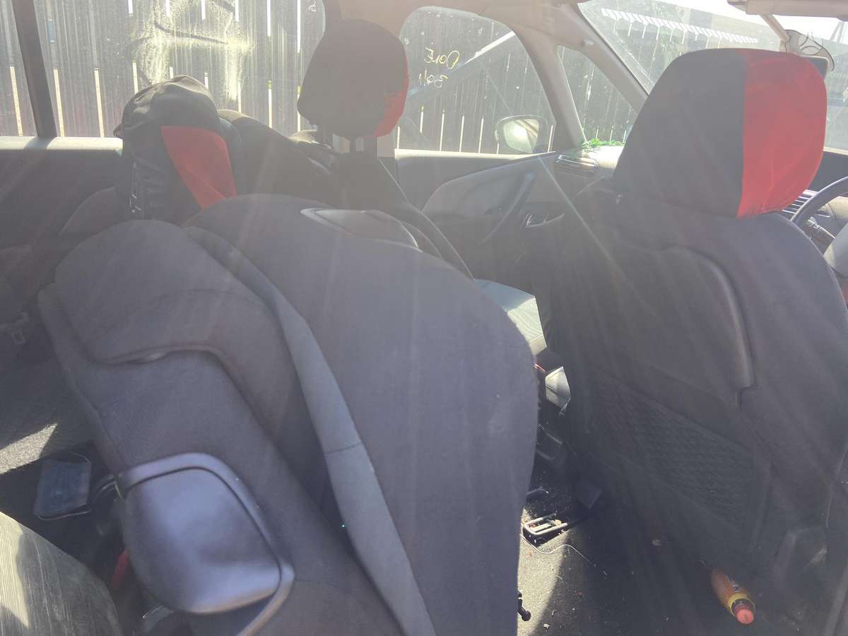 Citroen Grand C4 Picasso по частям