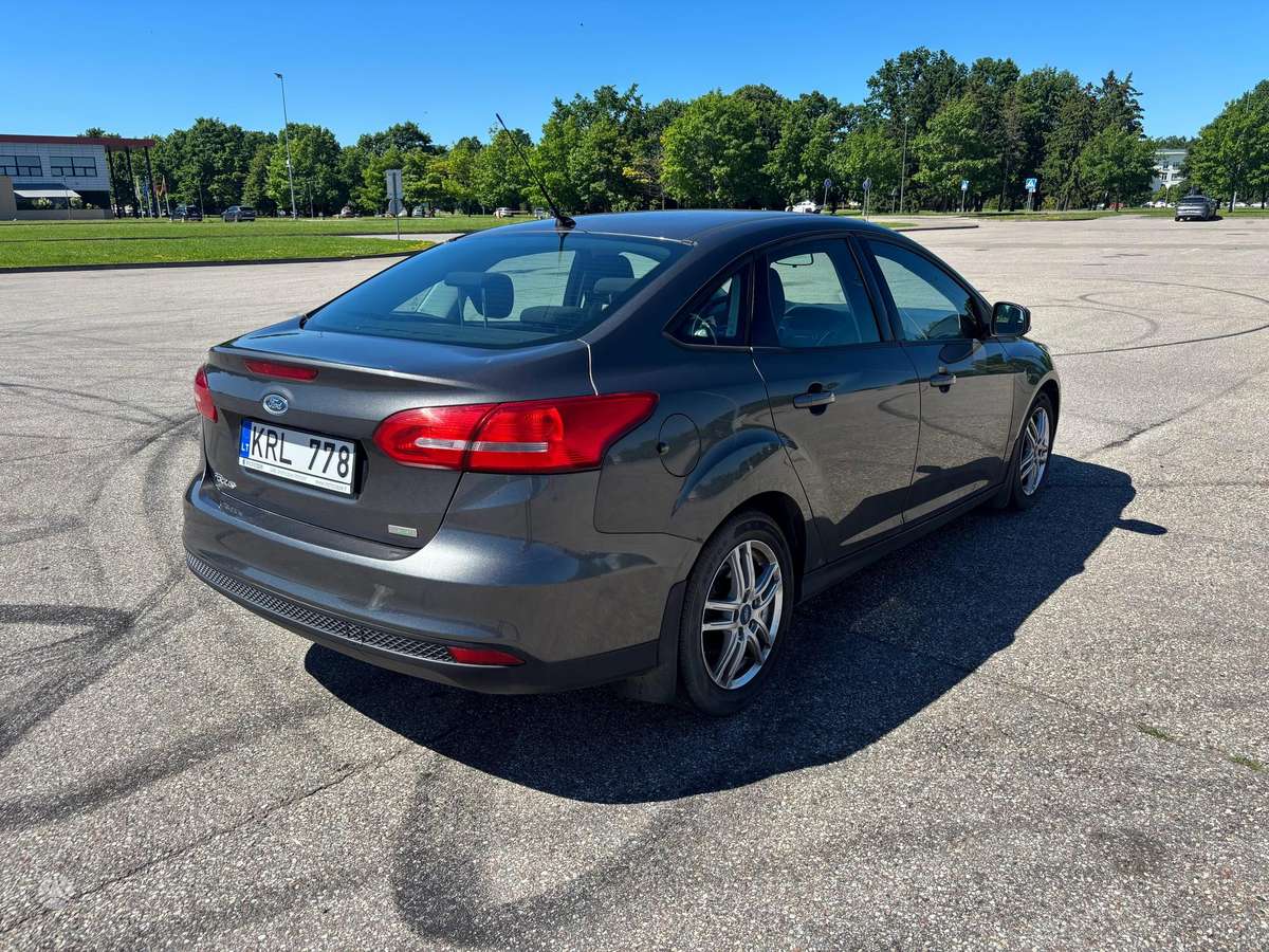 Ford Focus, 1.0 l., Седан