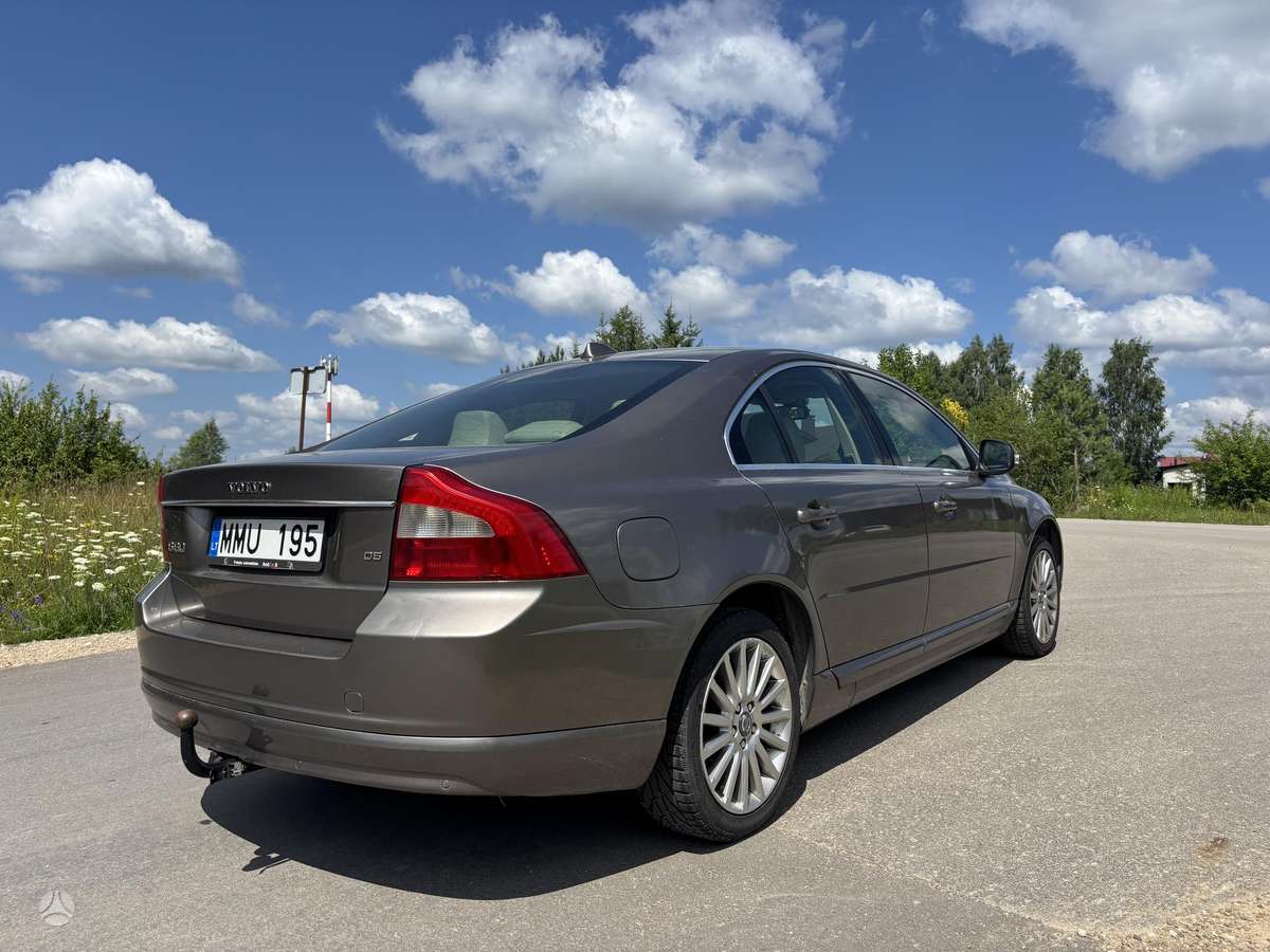 Volvo S80, 2.4 l., Седан