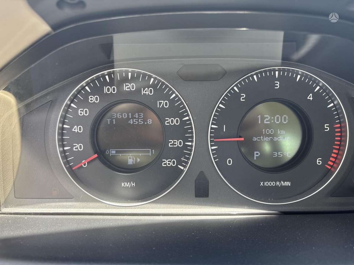 Volvo S80, 2.4 l., Седан