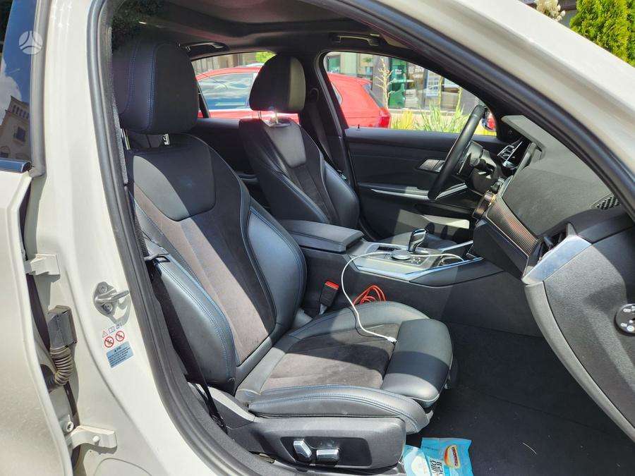 BMW 320, 2.0 l., Седан