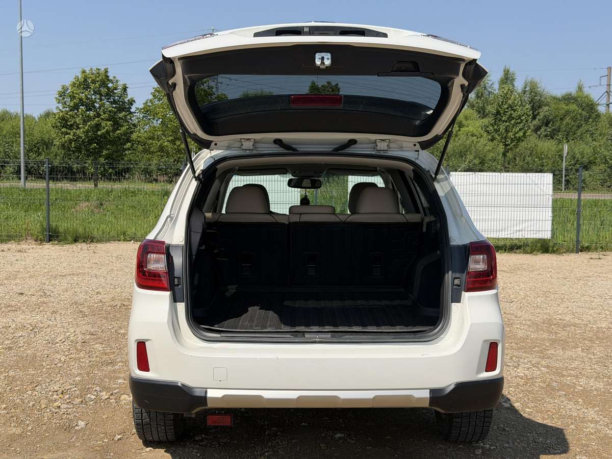 Subaru Outback, 2.5 l., off-road / crossover