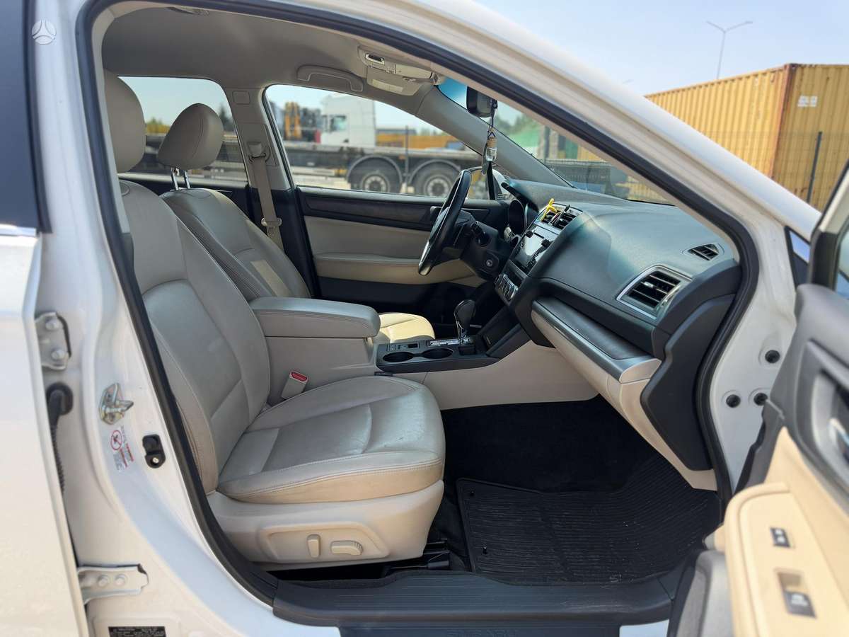 Subaru Outback, 2.5 l., off-road / crossover