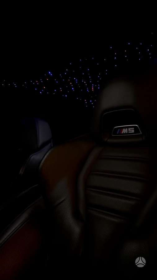 BMW M5, 4.4 l., saloon / sedan