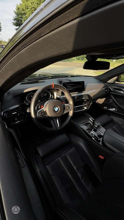 BMW M5, 4.4 l., sedanas