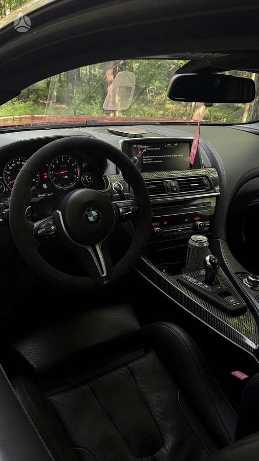 BMW M6, 4.4 l., sedanas