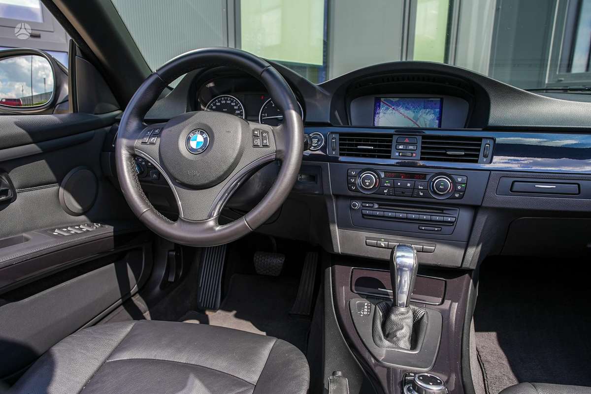 BMW 320, 2.0 l., convertible