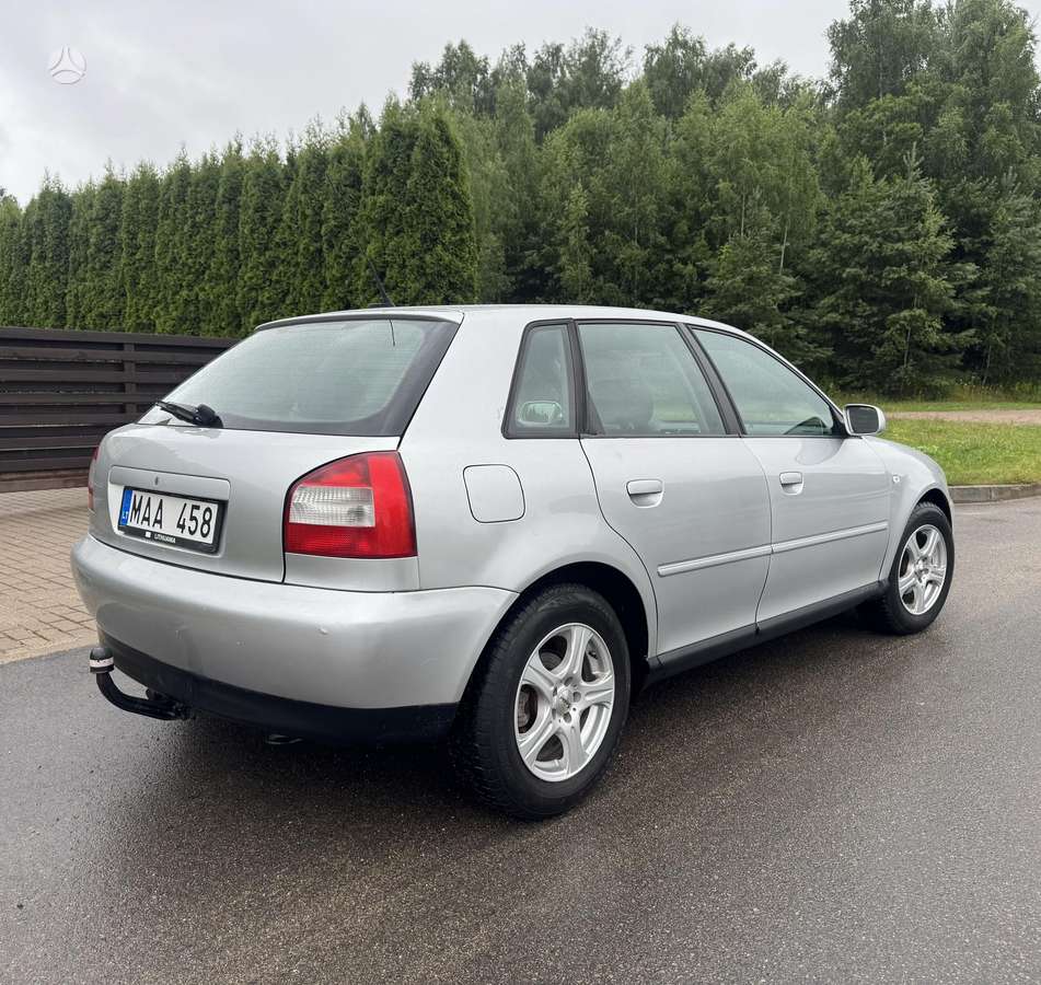 Audi A3, 1.6 l., Хэтчбек