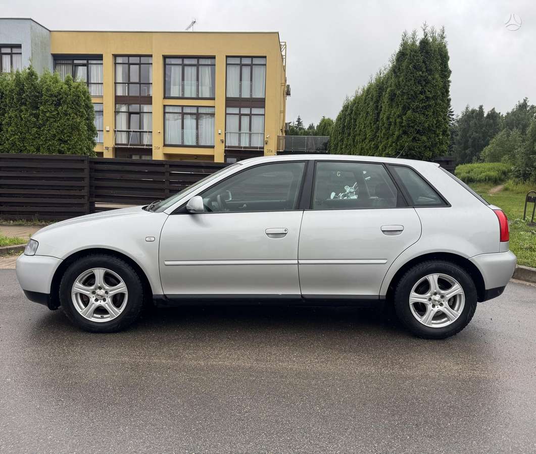 Audi A3, 1.6 l., Хэтчбек